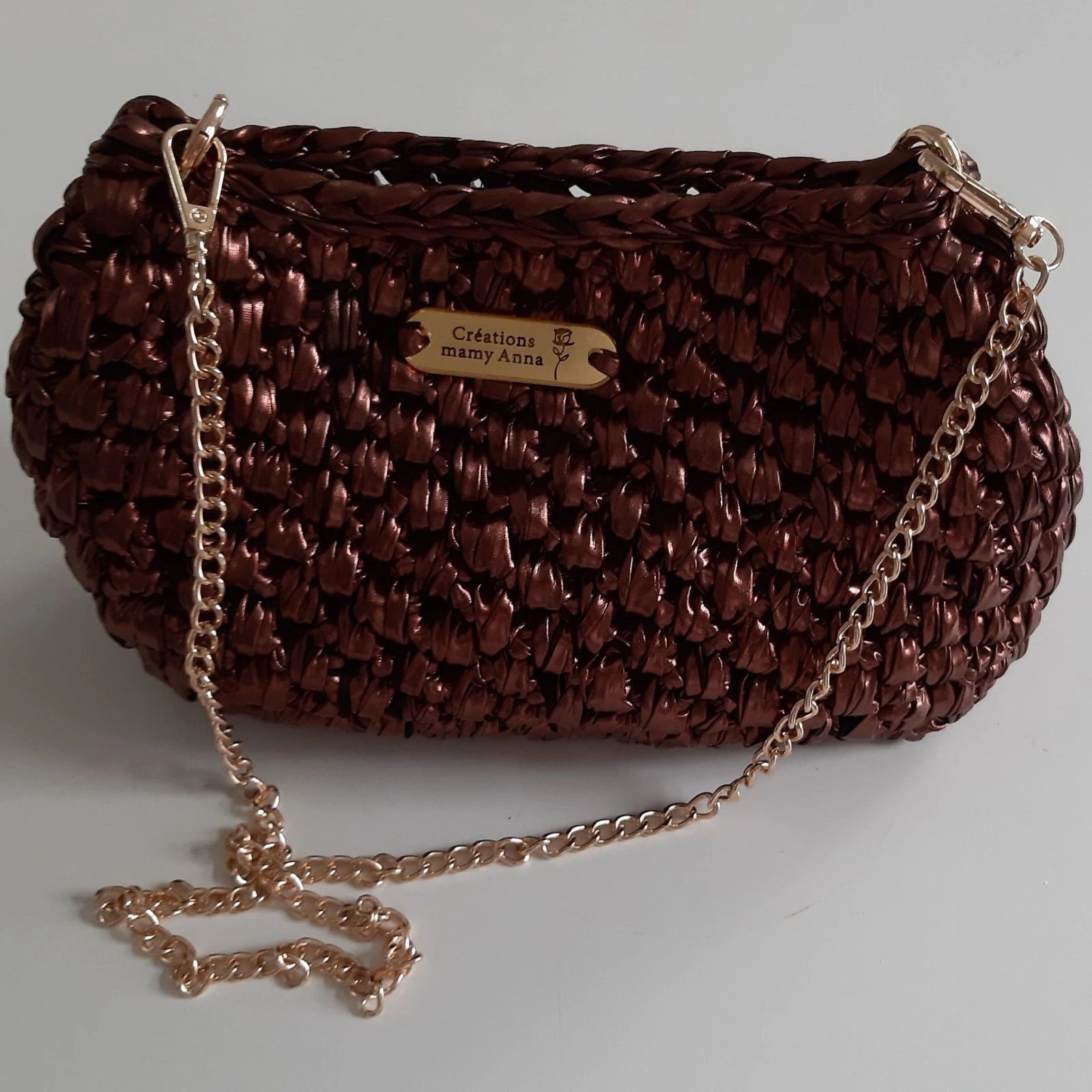 Sac à main très élégant en cuir synthétique 